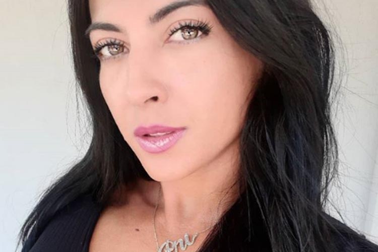 Ex BBB Priscila Pires exibe corpão sarado