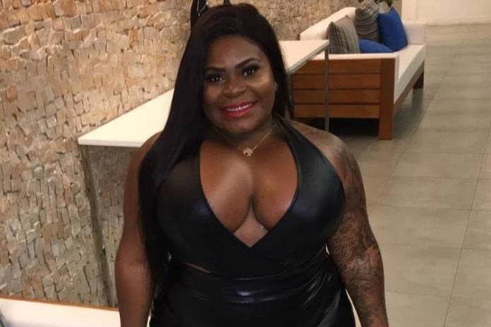 Jojo Todynho Surge De Blusa Transparente E Tapa Seio Em Show Veja