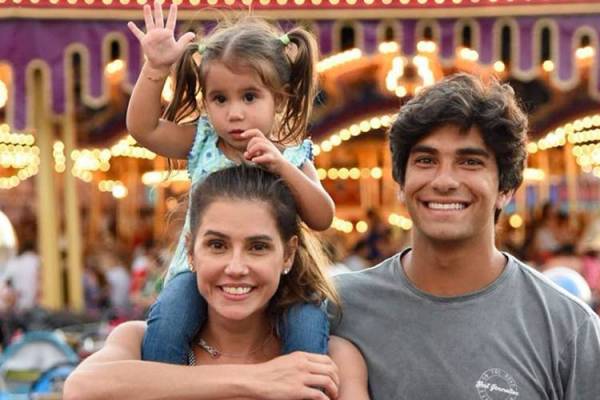 Deborah Secco com Maria Flor e Hugo Moura/Instagram