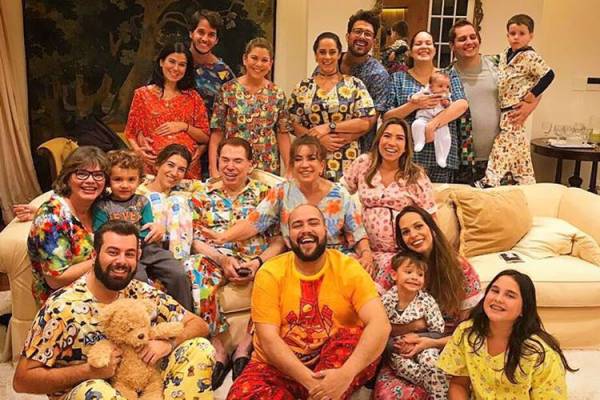 Silvio Santos comemora aniversário em família com Festa do Pijama/Instagram