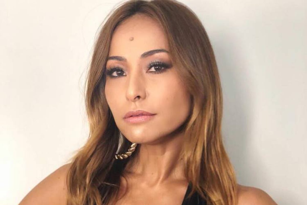 Sabrina Sato revela que dorme pelada e que adora visitar sex shop - Veja! -  Área VIP