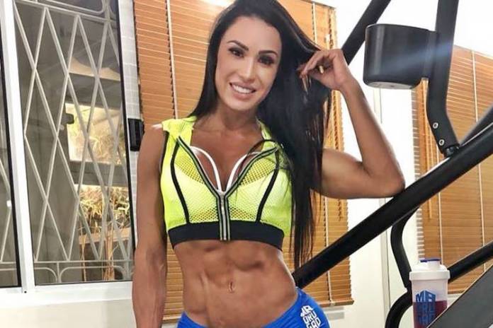 Gracyanne Barbosa Enlouquece Seguidores Ao Posar De Fio Dental Veja Área Vip 6614