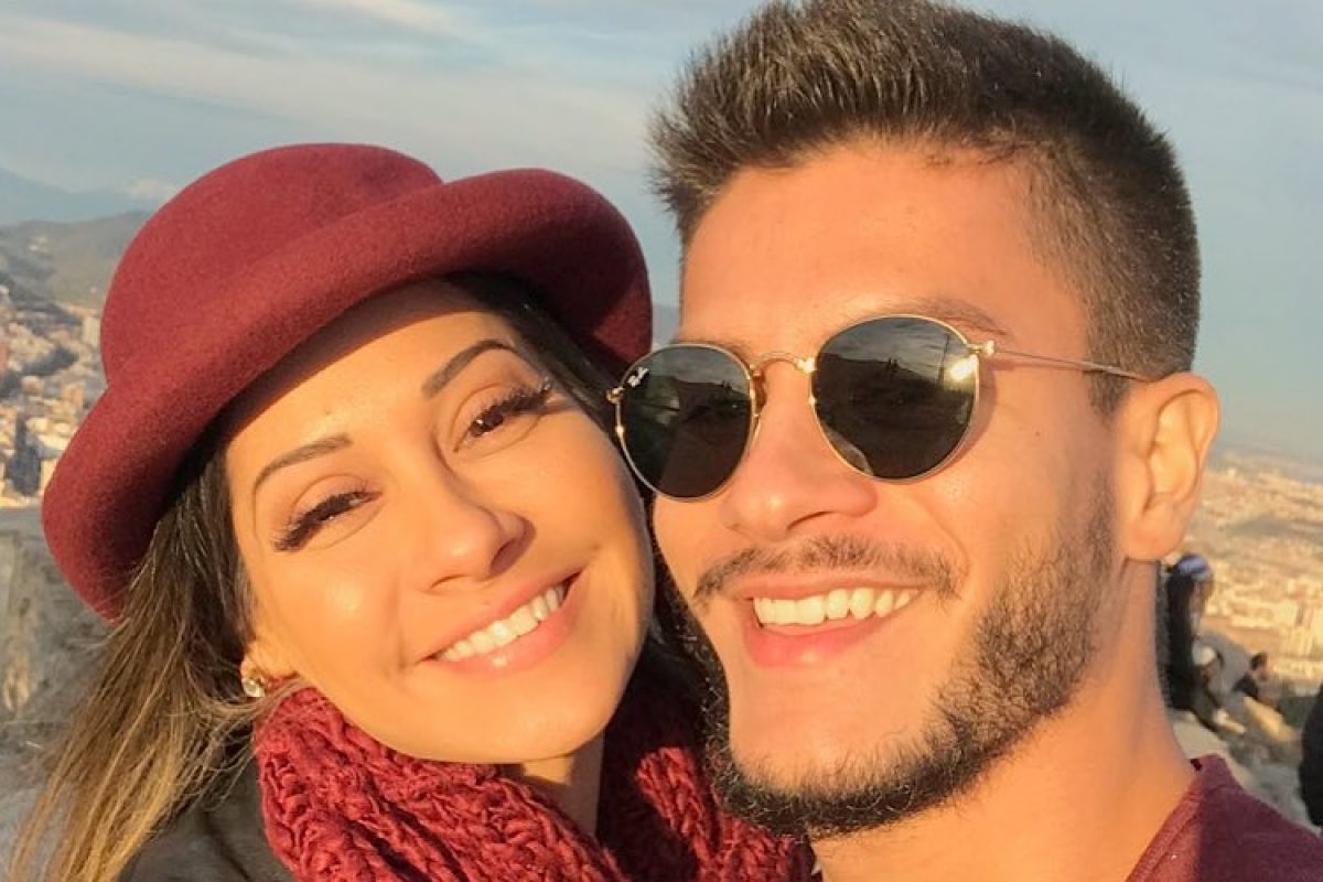 Arthur Aguiar comemora um ano junto com Mayra Cardi e faz declaração  apaixonada - Área VIP