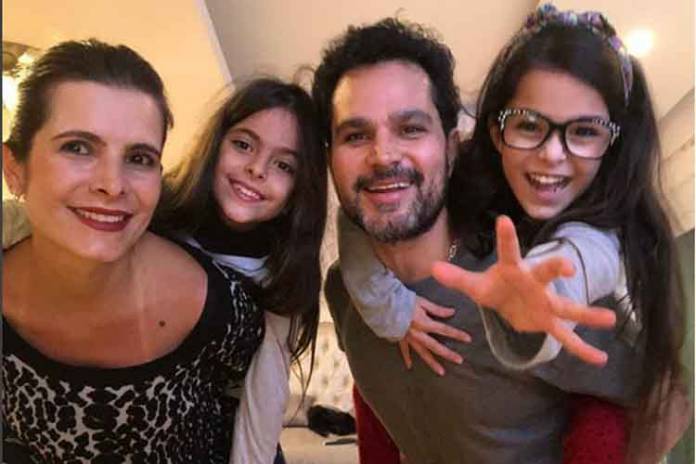 Flávia Esposa De Luciano Camargo Revela Como O Casal Cuida Das Filhas