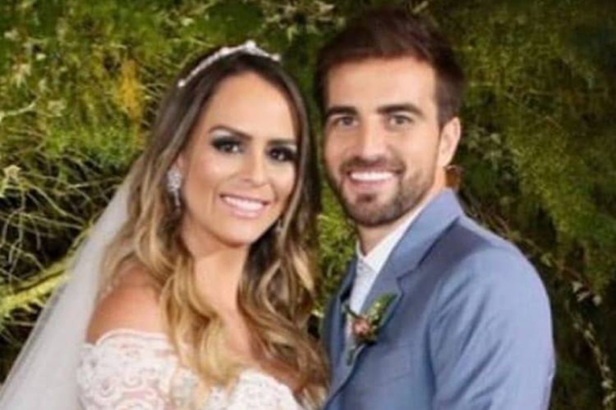 Aline Lima, filha de Chitãozinho, se casa com jogador Rafael Longuine -  Área VIP - soheilrobotics.com