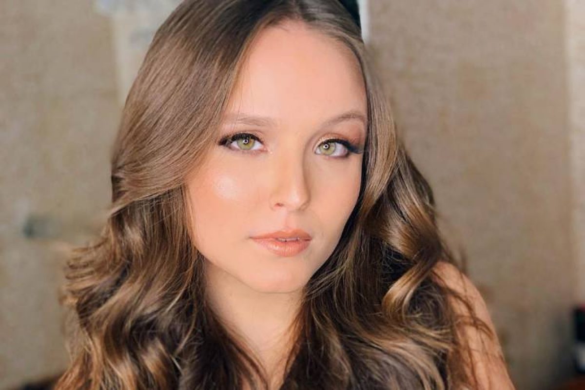 Larissa Manoela abre o jogo e faz revelações íntimas - Área VIP