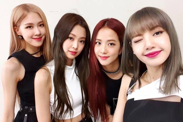 Da esquerda para a direita - Rosé, Jennie, Jisoo e Lisa - BLACKPINK