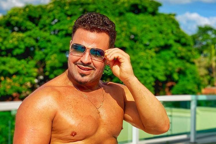 É TARDE DEMAIS  Eduardo Costa 