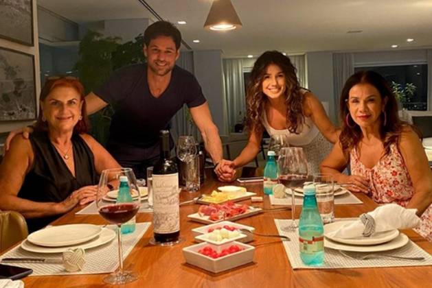 Mãe de Ronny Cecconello, Paula Fernades, e mãe Dulce reprodução Instagram