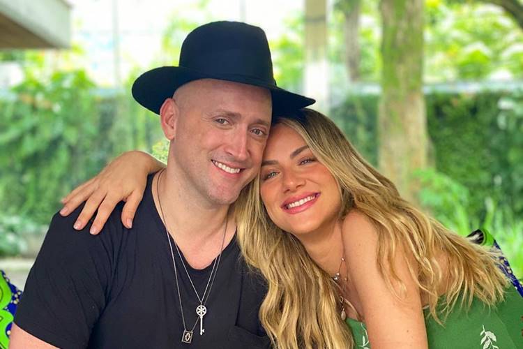 Giovanna Ewbank e Paulo Gustavo trocam declarações