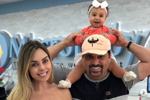 Deia Cipy Edson Cadorini e filha Bella reprodução Instagram