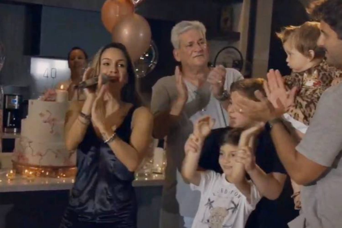 Claudia Leitte faz festa de aniversário para o filho: Ele merece - Vogue