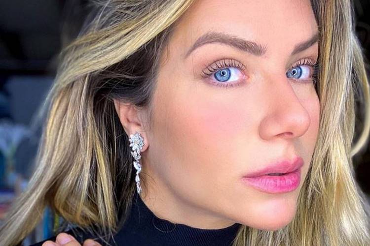 Na reta final da gravidez, Giovanna Ewbank surpreende ao exibir barrigão