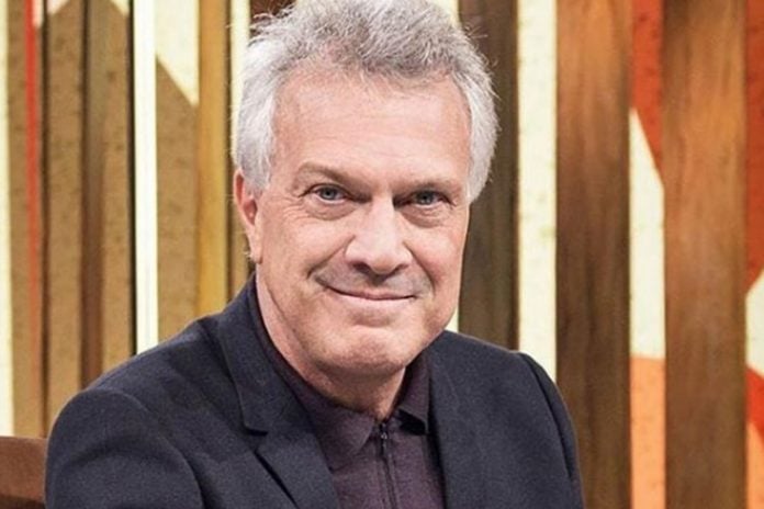 Nas férias de Pedro Bial, Globo apostará em quadros de humor - Foto: Reprodução/Globo, ''Conversa com Bial''