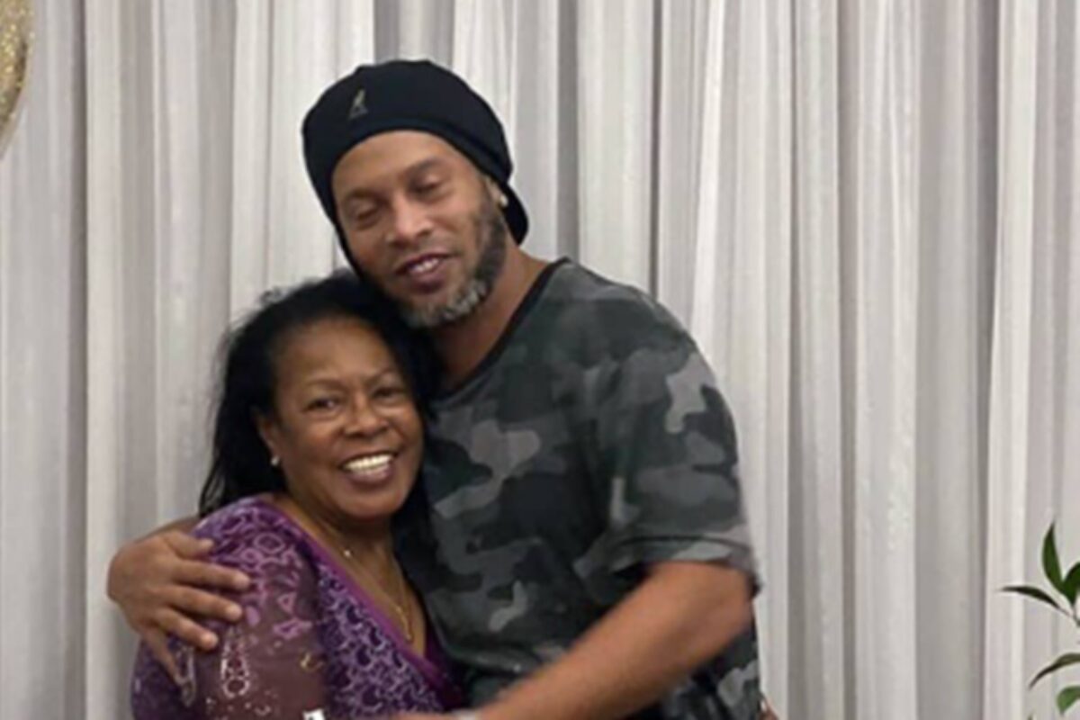 Ronaldinho Gaúcho lança aplicativo que traz bastidores de sua vida