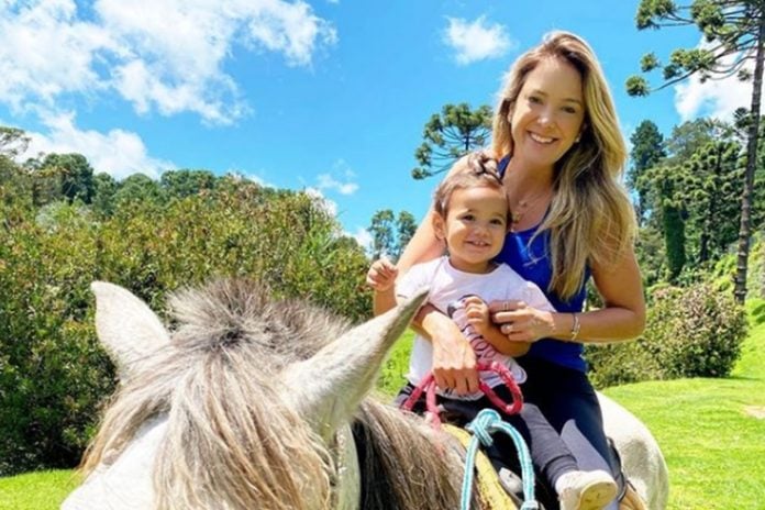 Ticiane Pinheiro e filha Manuela foto reprodução Instagram