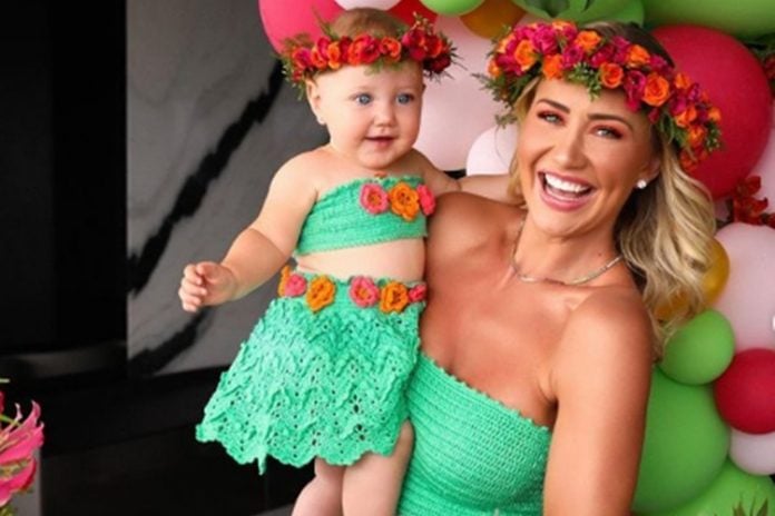 Ana Paula Siebert e filha Vick foto reprodução Instagram