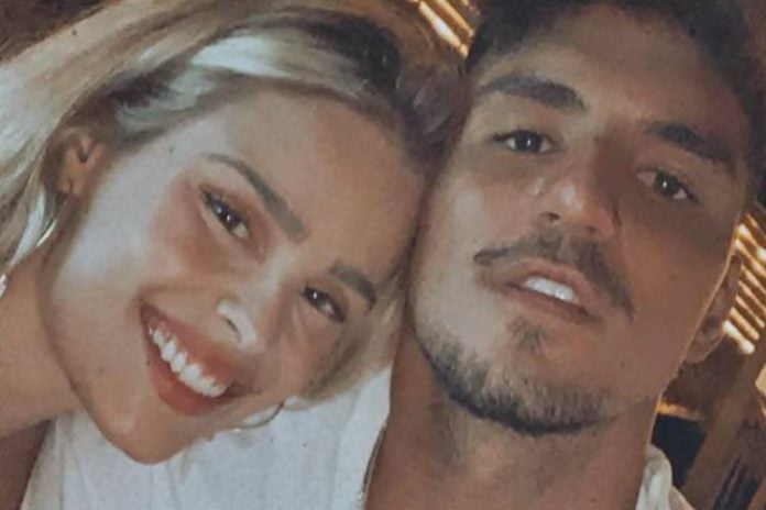 Após casamento no Havaí, Yasmin Brunet adiciona sobrenome de Gabriel Medina nas redes sociais - Foto: Reprodução/ Instagram