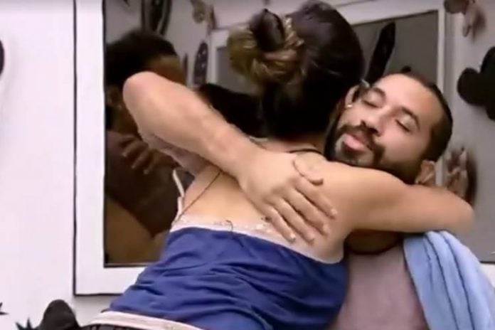 BBB21: Após eliminação de Sarah, Gilberto e Juliette se reaproximam e lamentam afastamento - "Poderia ter sido evitado" - Foto: Reprodução/ Rede Globo