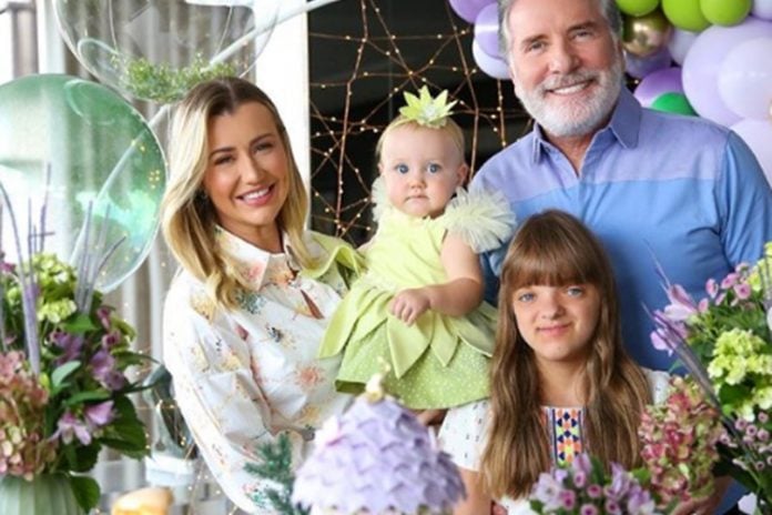 Ana Paula Siebert e família foto reprodução Instagram