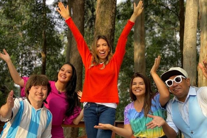 Patricia Abravanel com e elenco dos Pontinhos (Divulgação/SBT)