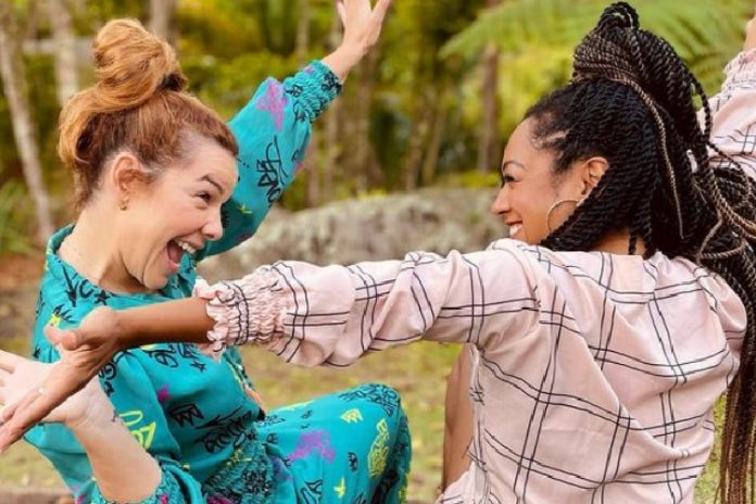 Fernanda Souza e Aretha (Foto: Reprodução/ Instagram Fernanda Souza)