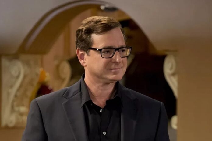 Bob Saget nas gravações de 'Fuller House' — Foto: Michael Yarish/Netflix