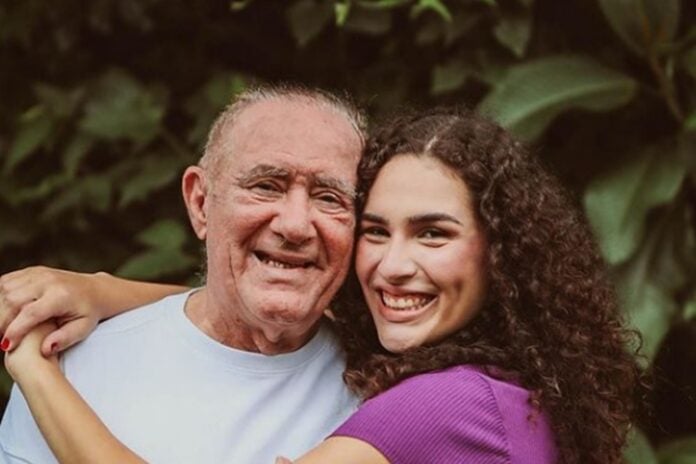 Renato Aragão e Livia Aragão