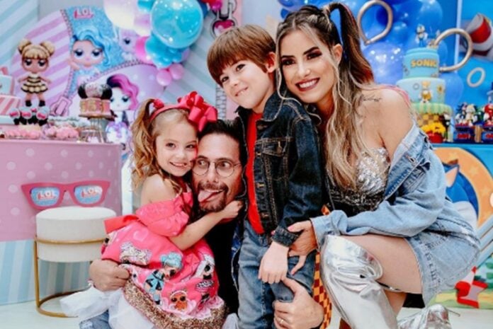 Hudson e Família reprodução