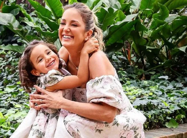 Ticiane Pinheiro e Manuella (Foto: Reprodução/Instagram)