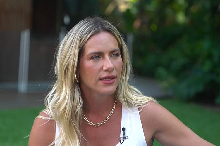 Super Bless': Giovanna Ewbank e Bruno Gagliasso contam como descobriram e  trataram sensibilidade sensorial do filho, Fantástico