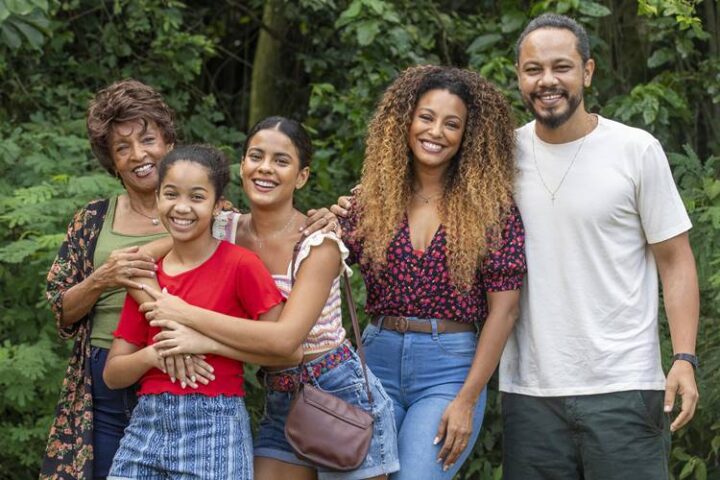 Vai na Fé - Sol com a família (Globo/João Miguel Júnior)