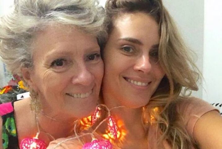 Carolina Dieckmann com a mãe, Maíra Dieckmann — Foto: Reprodução/Instagram