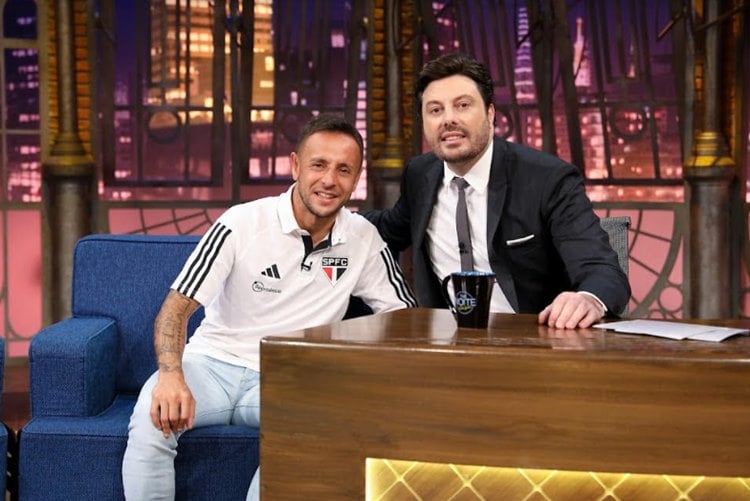 Rafinha e Danilo Gentili no The Noite - Foto: Rogério Pallatta/SBT