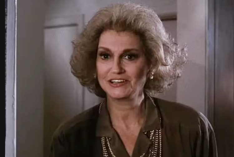 Morre Suzanne Shepherd aos 89 anos - Foto: Divulgação/Warner Bros.