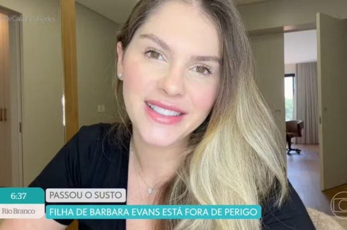 No É De Casa Bárbara Evans Revela Que A Filha Está Fazendo Fisioterapia Após Cirurgia No