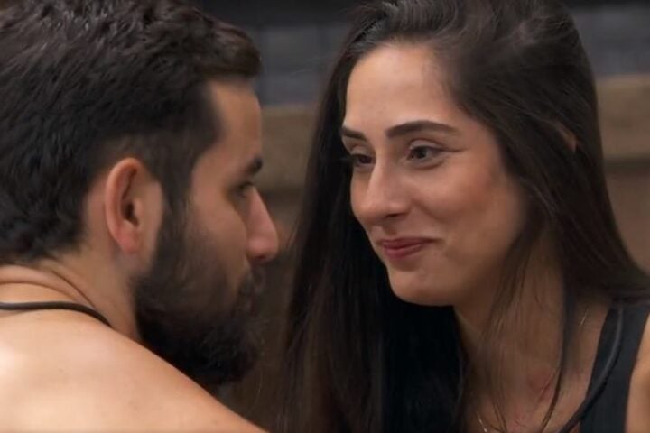 Matteus E Deniziane Trocam Carícias No Bbb24 E O Brother Afirma A