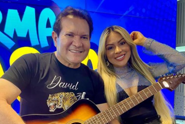 Ximbinha celebra sucesso após lançar nova 'Joelma': 