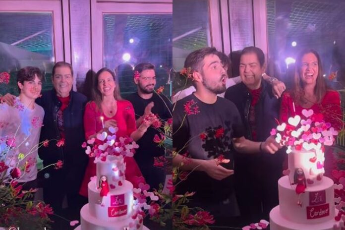 Faustão com a família no aniversário da esposa