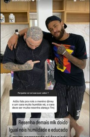 O tatuador contando o processo da tatuagem feita por Neymar (Reprodução: Instagram)