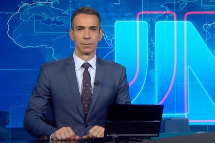 César Tralli no comando do Jornal Nacional