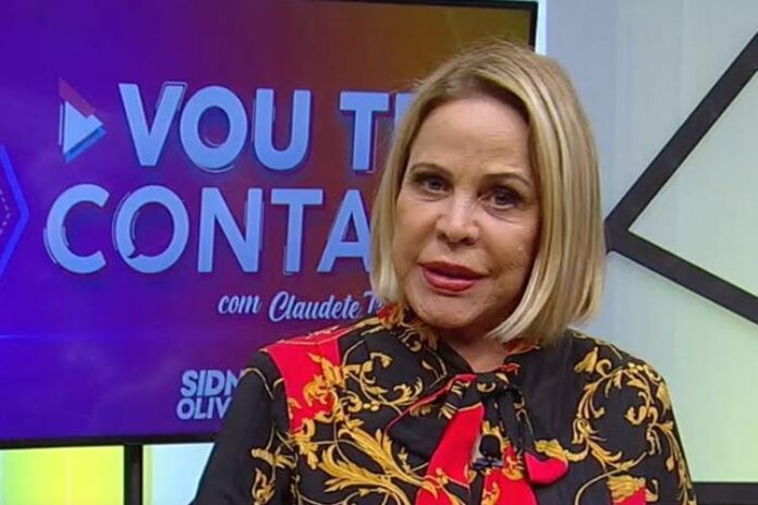 Claudete Troiano apresentando o 'Vou Te Contar' (Reprodução: RedeTV)