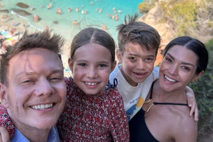 Michel Teló, Thais Fersoza e os filhos (Reprodução: Instagram)