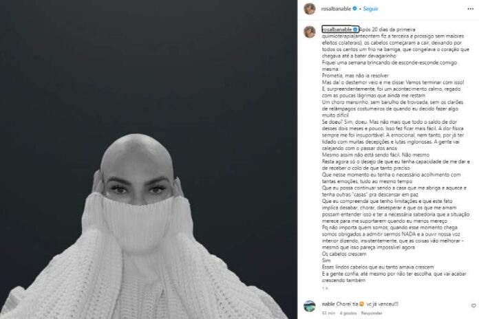 Rosalba Nable mostrando a cabeça raspada e desabafando com os seguidores (Reprodução: Instagram)