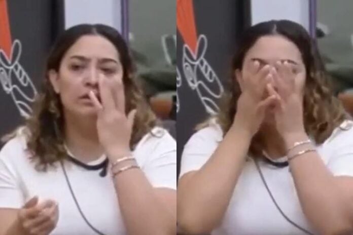 Camila Moura chorando em A Fazenda (Reprodução: Record)