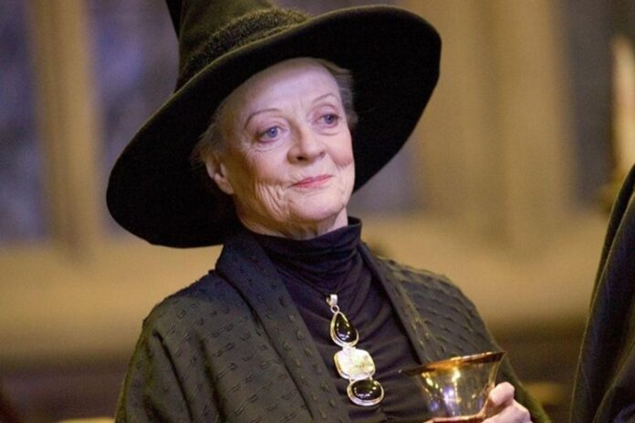 Dame Maggie Smith como Minerva em Harry Potter - Foto: Reprodução/Warner Bros