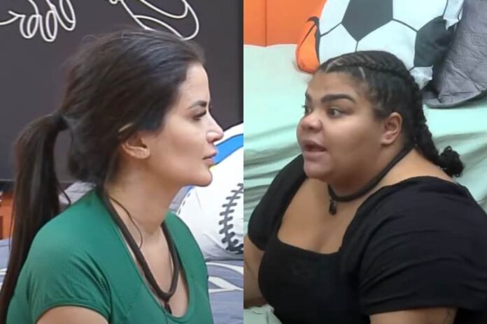 Vanessa Carvalho e Flora Cruz no quarto (Reprodução: Record)