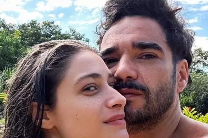 Luisa Arraes e Caio Blat 