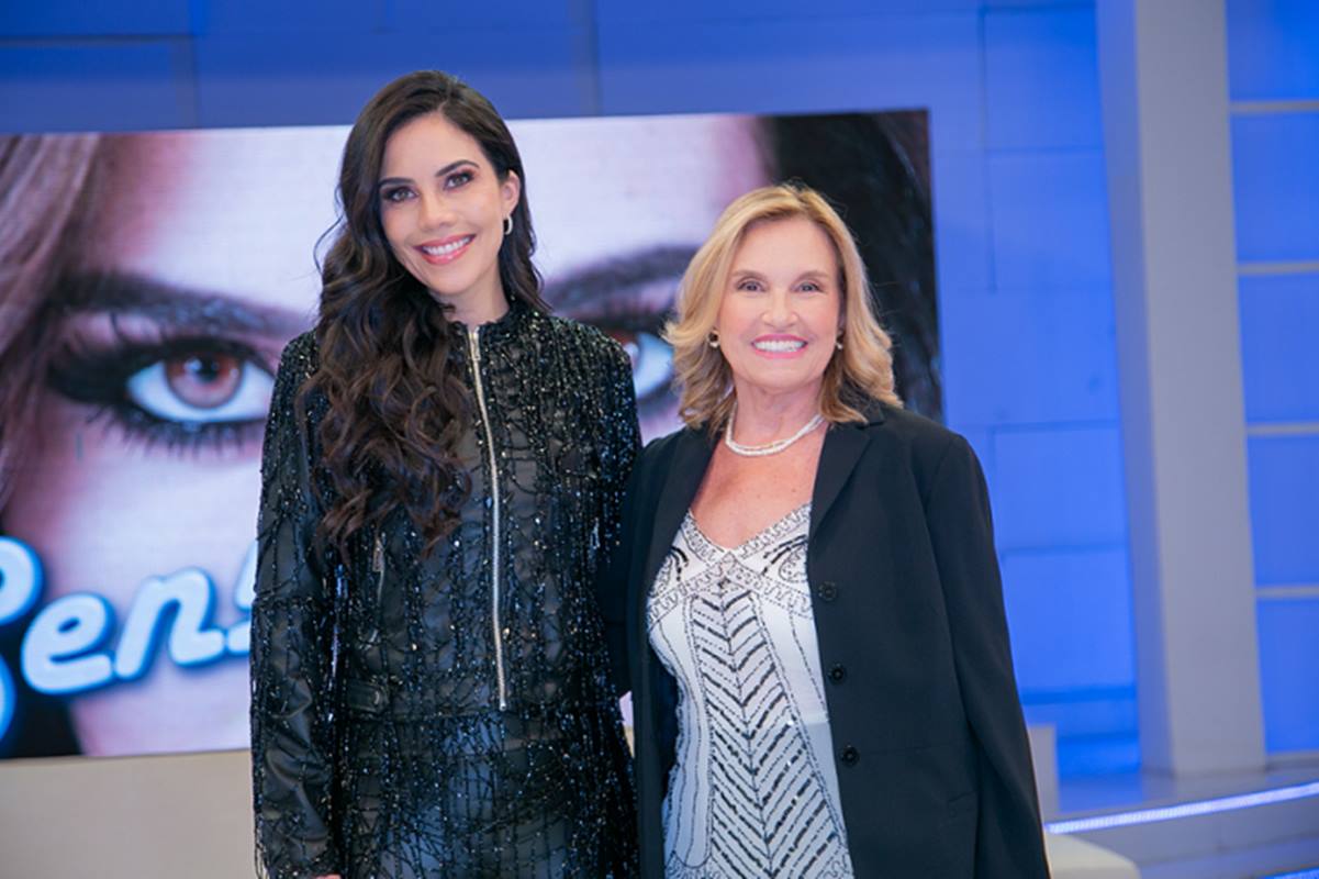 Daniela Albuquerque e Aparecida Liberato no Sensacional - Foto: RedeTV!