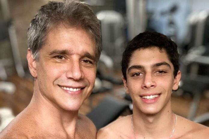 Márcio Garcia e Felipe Garcia na academia (Reprodução: Instagram)